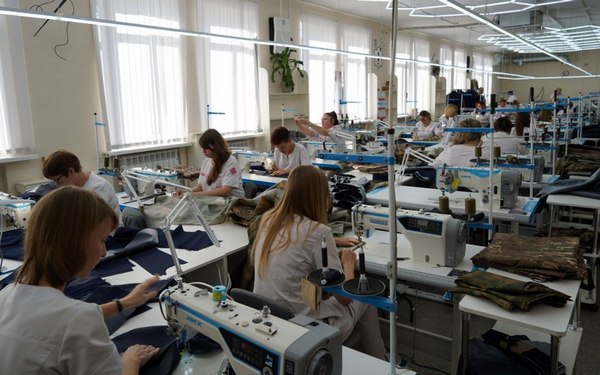 Молодежь Брянщины обучают профессии швеи