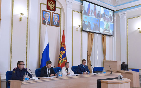 В правительстве Брянской области обсудили вопросы противодействия коррупции