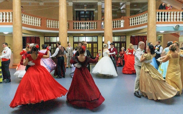 На Всероссийском фестивале-конкурсе брянский проект «Бальные сезоны-2023» стал победилем