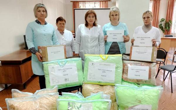 Медицинские работники Брянской области собрали гуманитарную помощь курянам