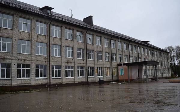 В Клетнянской школе № 1 ведётся масштабный капитальный ремонт