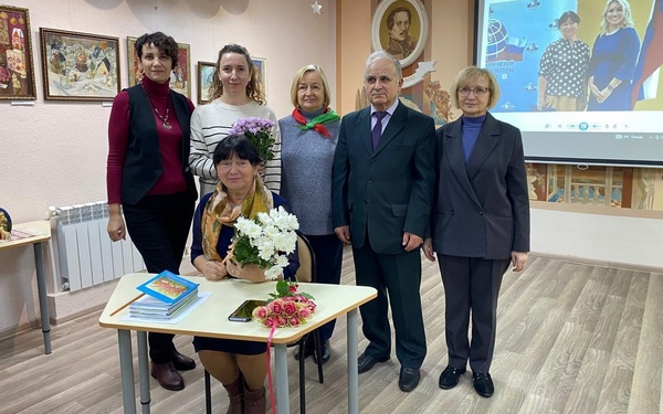 В Брянске прошла выставка произведений Натальи Михайловны Пугачевой и Марии Александровны Буйневич, посвященная Году семьи