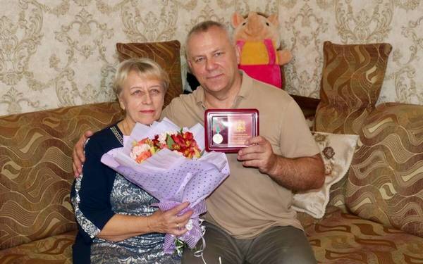 Спикер Брянской облдумы Валентин Суббот поздравил с праздником своего первого учителя