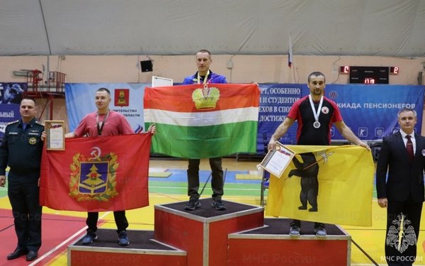 Пожарный из Брянской области стал призёром соревнований по гиревому спорту