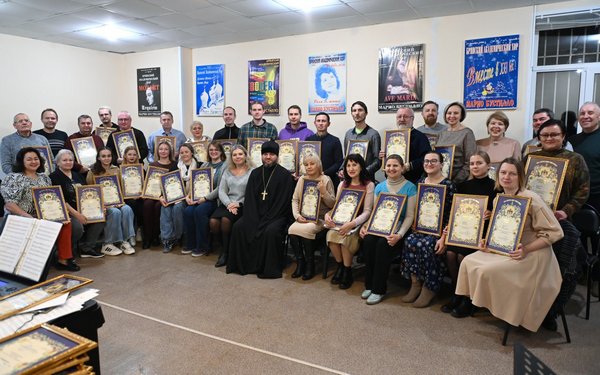 Архиерейские грамоты получили артисты Брянского городского академического хора