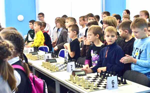 В Дятьково Брянской области проходит турнир по шахматам