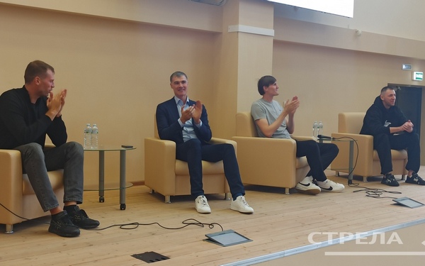 Президент Российской федерации баскетбола пообщался с брянскими школьниками