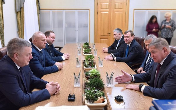 Александр Богомаз рассказал о перспективах развития новозыбковского предприятия