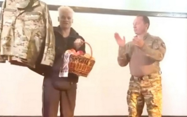 Перед бойцами «БАРС-Брянск» выступил певец SHAMAN