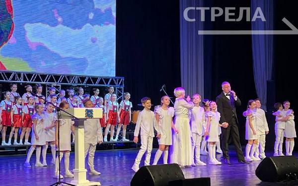 В Брянске прошёл праздничный концерт, посвящённый Дню матери