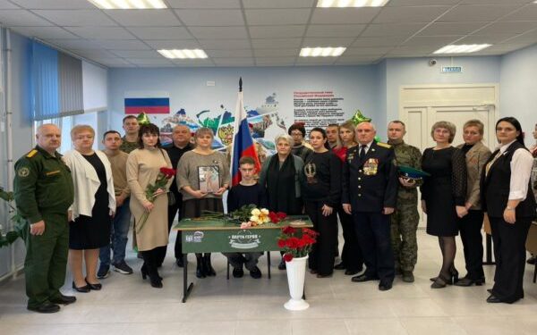 В  школе посёлка Ивот на Брянщине открыли Парту Героя