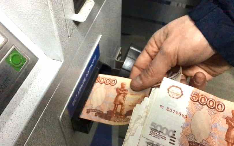 Брянские полицейские расследуют крупное мошенничество при помощи неплатежеспособных банкнот