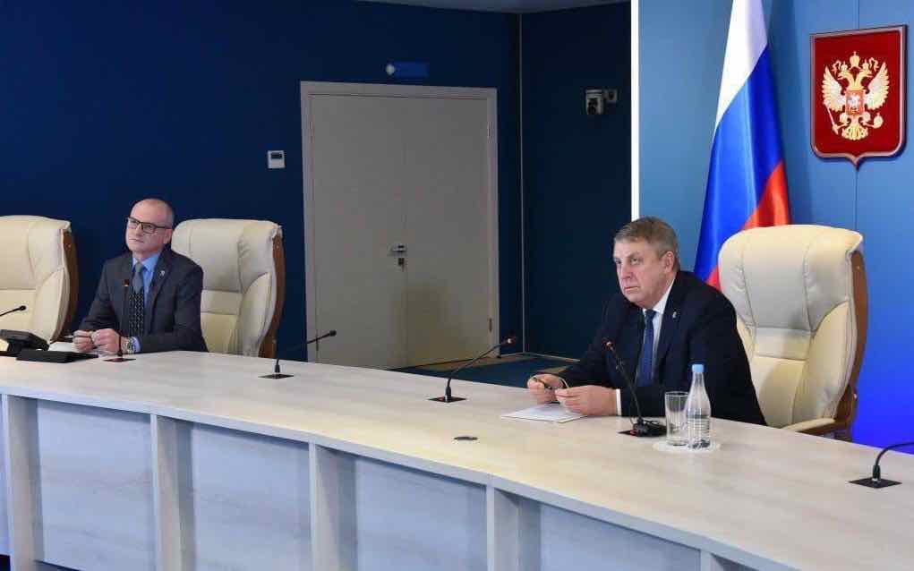 Александр Богомаз рассказал о перспективах развития брянского аэропорта