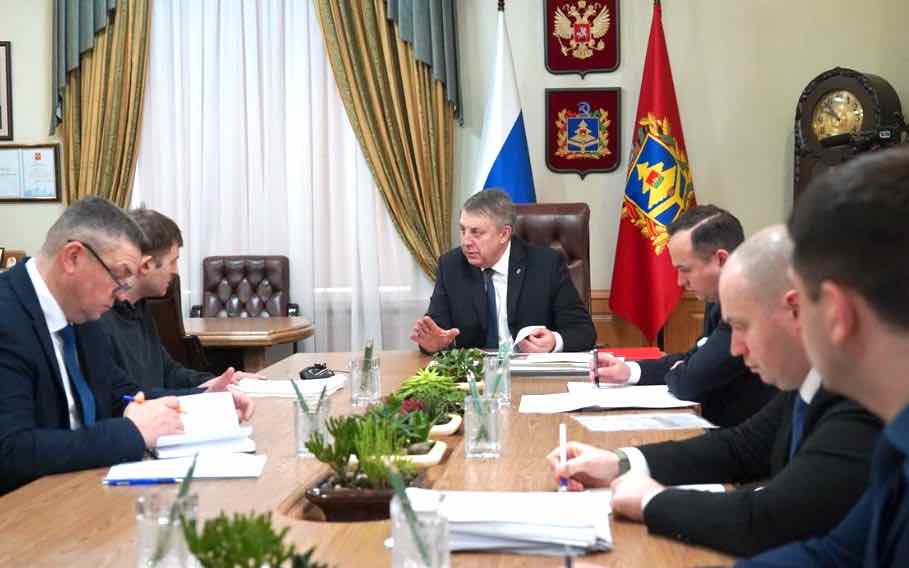 Александр Богомаз призвал брянцев требовать от управляющих компаний реальной работы