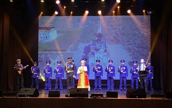 В брянском Доме культуры имени Д.Н. Медведева состоялся праздничный концерт ко Дню матери