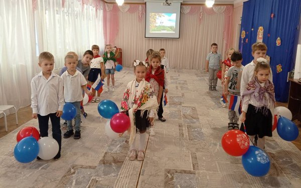 В брянском детсаду «Зёрнышко» отметили День народного единства