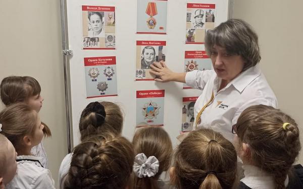 Брянские педагоги поддерживают политику президента России