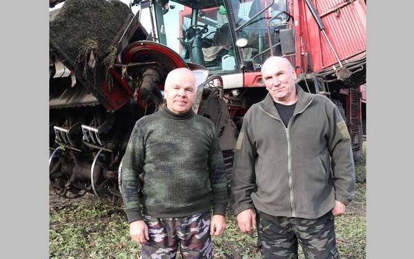 На полях Брянщины продолжается уборка сахарной свеклы