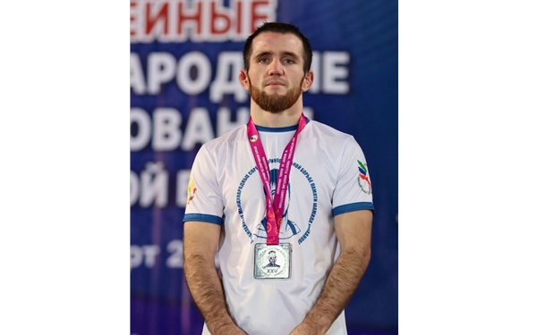 Брянский спортсмен Магомед Себединов завоевал серебро на XXV Международном турнире по вольной борьбе