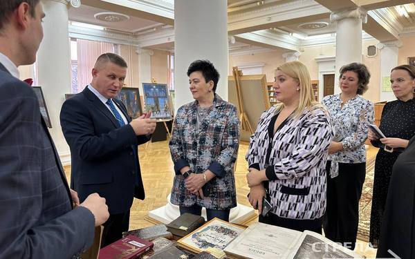 В Брянской областной библиотеке имени Ф.И. Тютчева прошла Всероссийская акция «Ночь искусств»