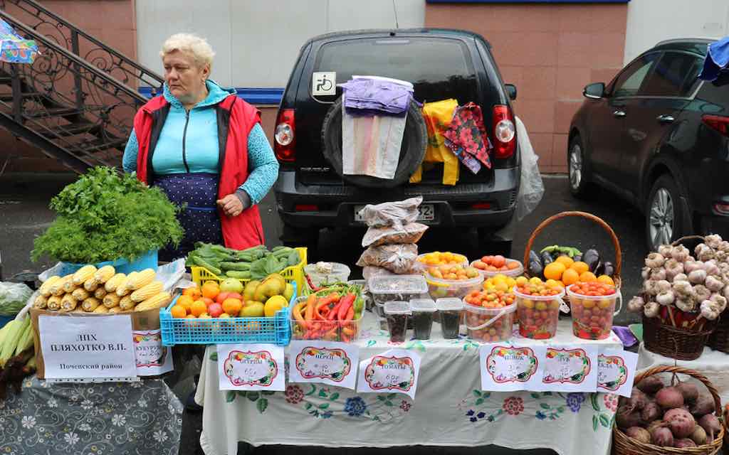 На брянских ярмарках выходного дня можно приобрести сельхозпродукцию по низким ценам