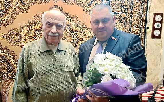 В Новозыбкове поздравили с 99-летием ветерана Великой Отечественной войны