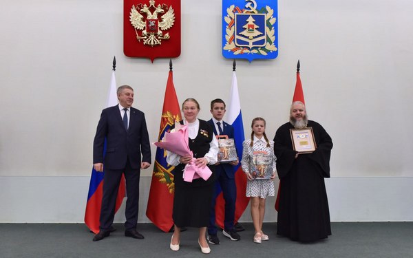 Почётного знака «Материнская слава» удостоены 813 женщин Брянской области