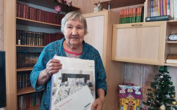 Поздравления с девяностолетием принимала Антонина Пузачёва из Дубровки