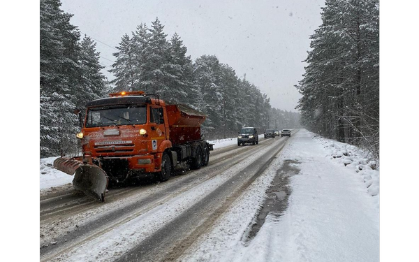 На дороги области в течение выходных высыпали 5978 тонн пескосоли
