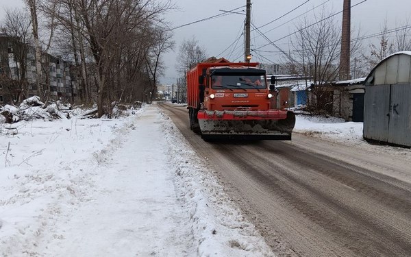 Дорожники Брянска приступили к уборке снега в частном секторе