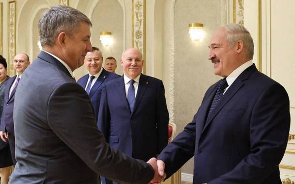 Брянский губернатор поздравил Беларусь с 25-летием Союзного государства