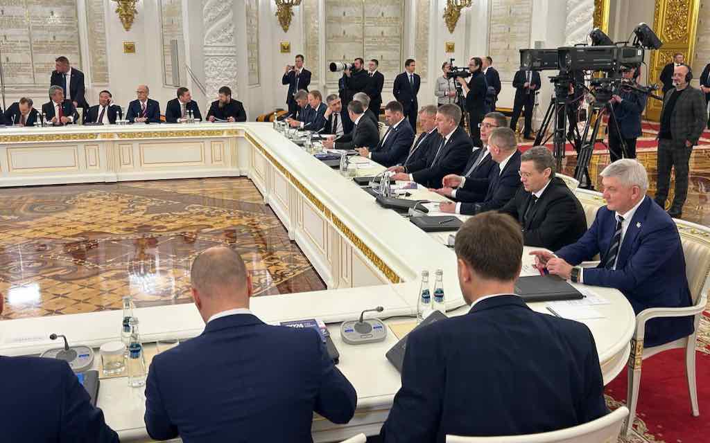 Александр Богомаз принял участие в заседании Госсовета по вопросу поддержки семьи