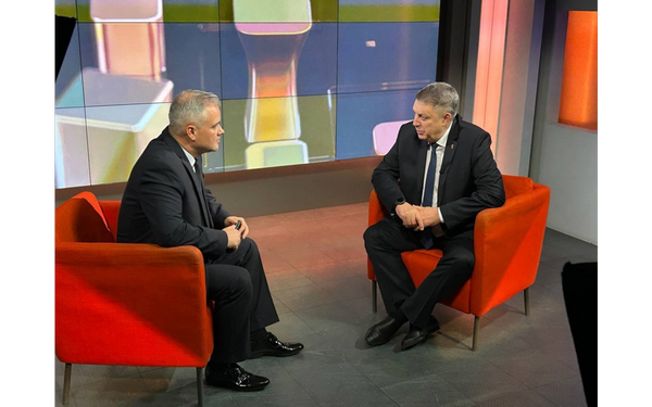 Брянский губернатор пообщался в Москве с уроженцем нашего региона Евгением Тишковцом