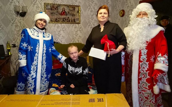 Губернатор Брянской области подарил мальчику Валерию необходимый тренажёр