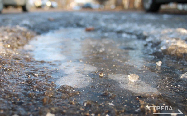 В Брянске для борьбы с гололедом заготовили 32 тысячи кубометров песко-соляной смеси