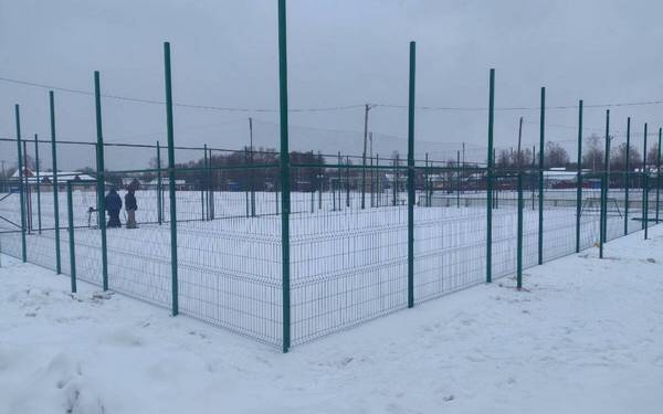 Многофункциональная спортивно-игровая площадка появилась в Клетне