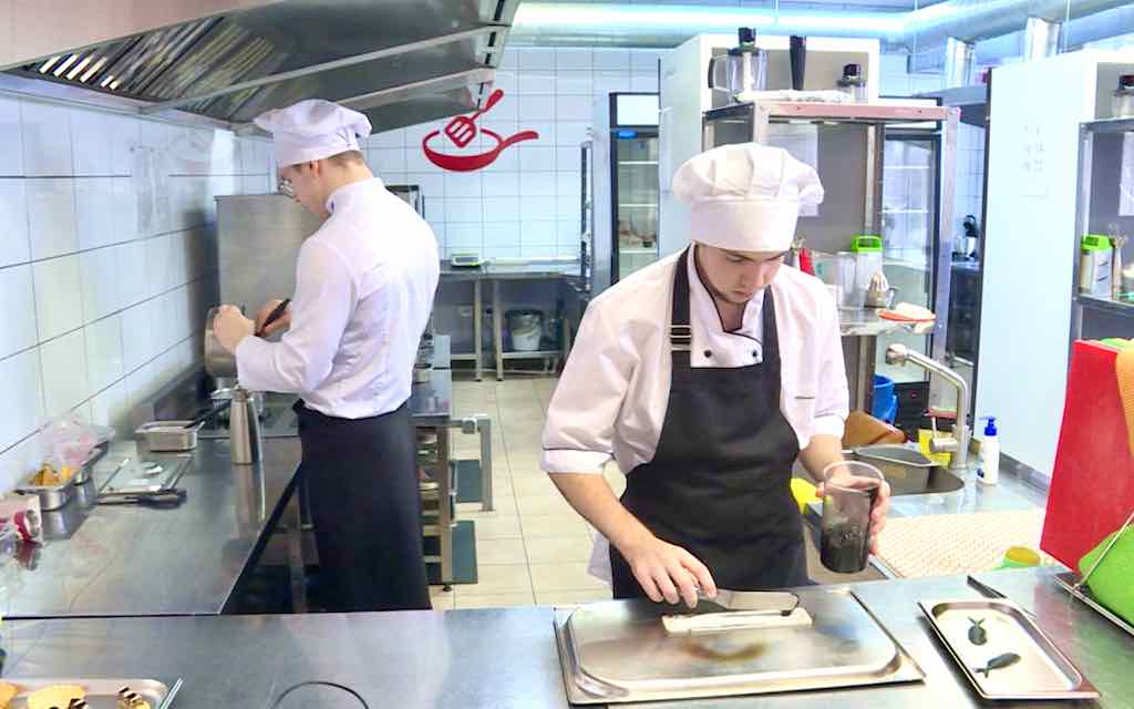 В Брянске прошёл международный конкурс поваров