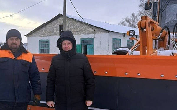 В Комаричский коммунальный отдел поступило оборудование для борьбы с зимними осадками