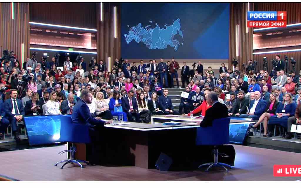 Губернатор Александр Богомаз прокомментировал слова Владимира Путина во время трансляции «Прямой линии» 