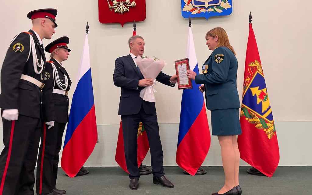 Брянский губернатор поздравил сотрудников и ветеранов пожарно-спасательной службы