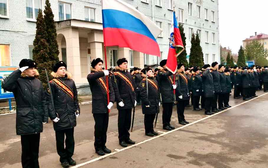Брянский губернатор посетил Клинцовскую кадетскую школу «Юный спасатель»
