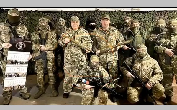 Бойцов «БАРСА» поздравил с Новым годом командир Сергей Антошин