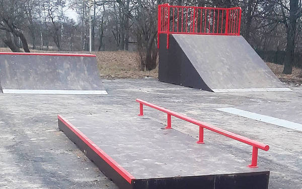 В Комаричах появился современный скейт-парк