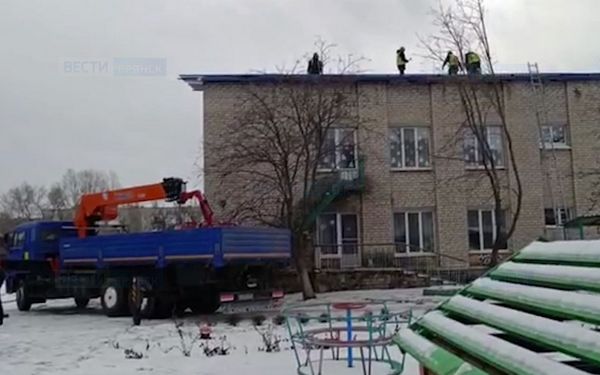 Специалисты Брянской области продолжают восстановительные работы в подшефной Брянке