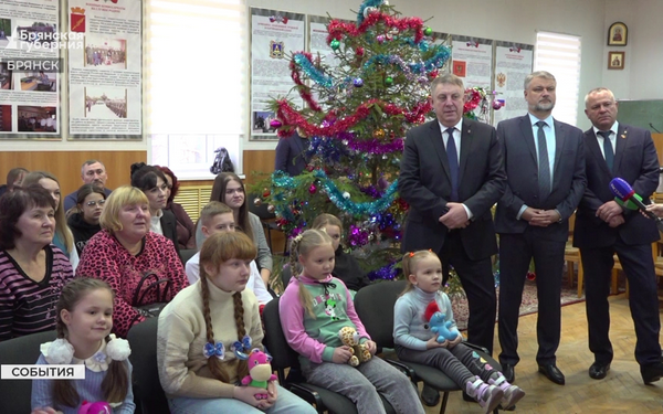 Бойцы группировки «Запад» из Брянской области пообщались по телемосту с родными