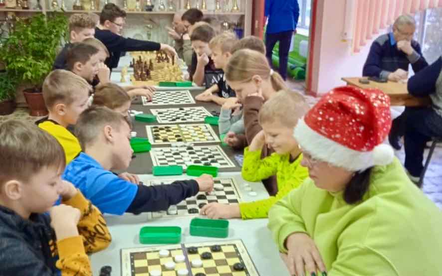 В МФОК Брянского района состоялся новогодний турнир по шашкам и шахматам