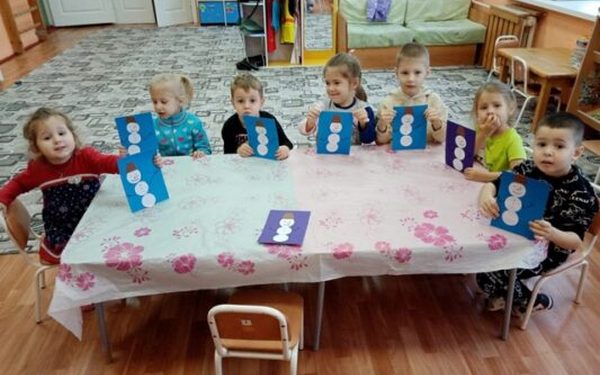 Воспитанники Дубровского детского сада № 4 узнали историю появления снеговика