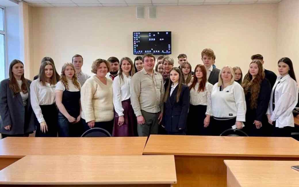 С брянскими студентами встретился ветеран боевых действий 