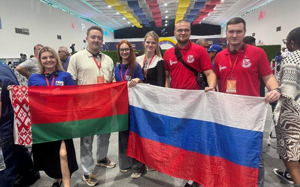 Брянский волонтёр принимает участие в антифашистском фестивале в Венесуэле