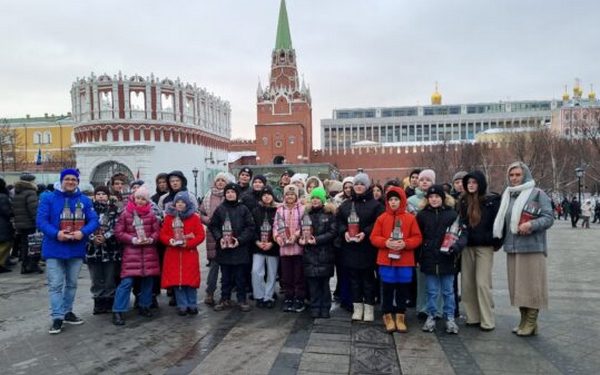 Трубчевские ребята посетили традиционную Кремлёвскую ёлку